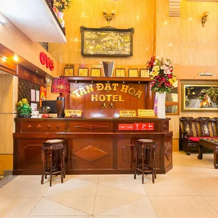 Tan Dat Hoa Hotel & Massage